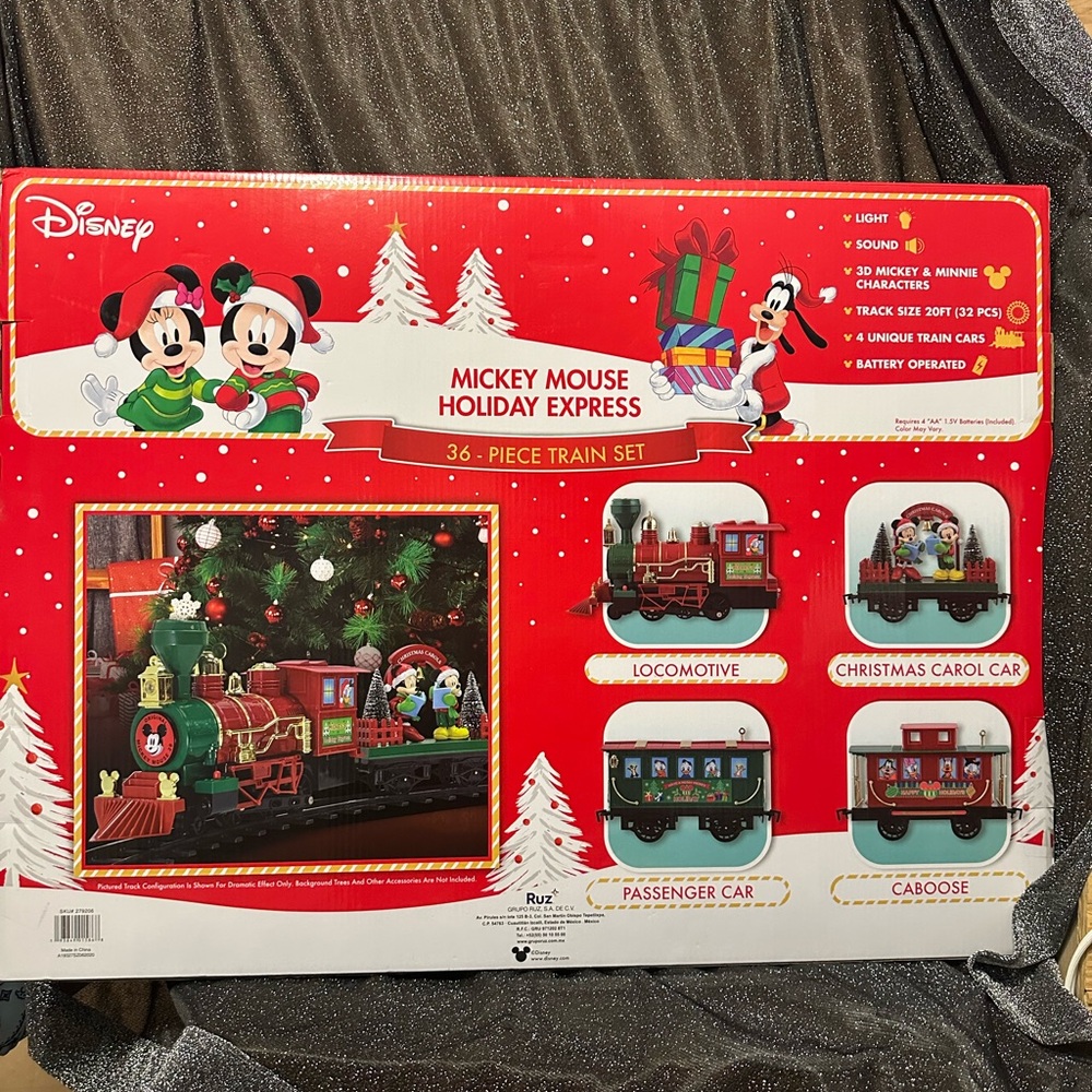 Brand New Christmas Mickey Mouse Train Set Series 2